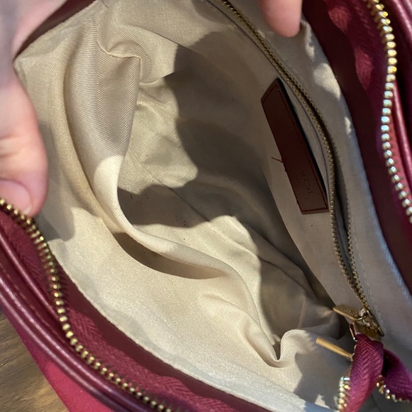 Angela Roi- Vegan Morning Crossbody- Bordeaux - Picture 5 of 16